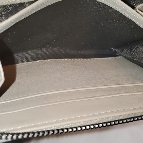 Burberry Wallet - Picture 7 of 16